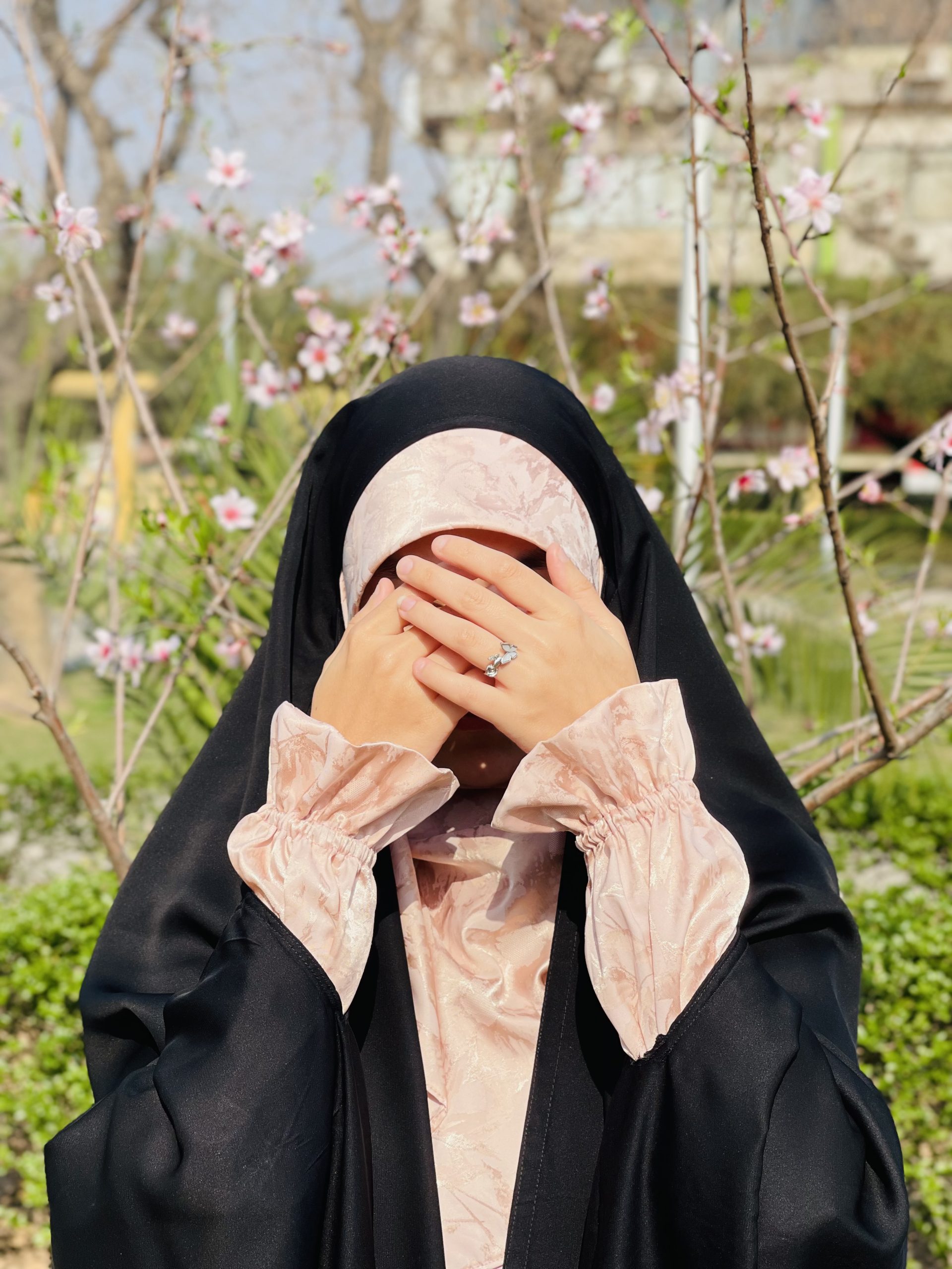 Sleeves and Scarf Set-a Set of Long Sleeves and Scarf