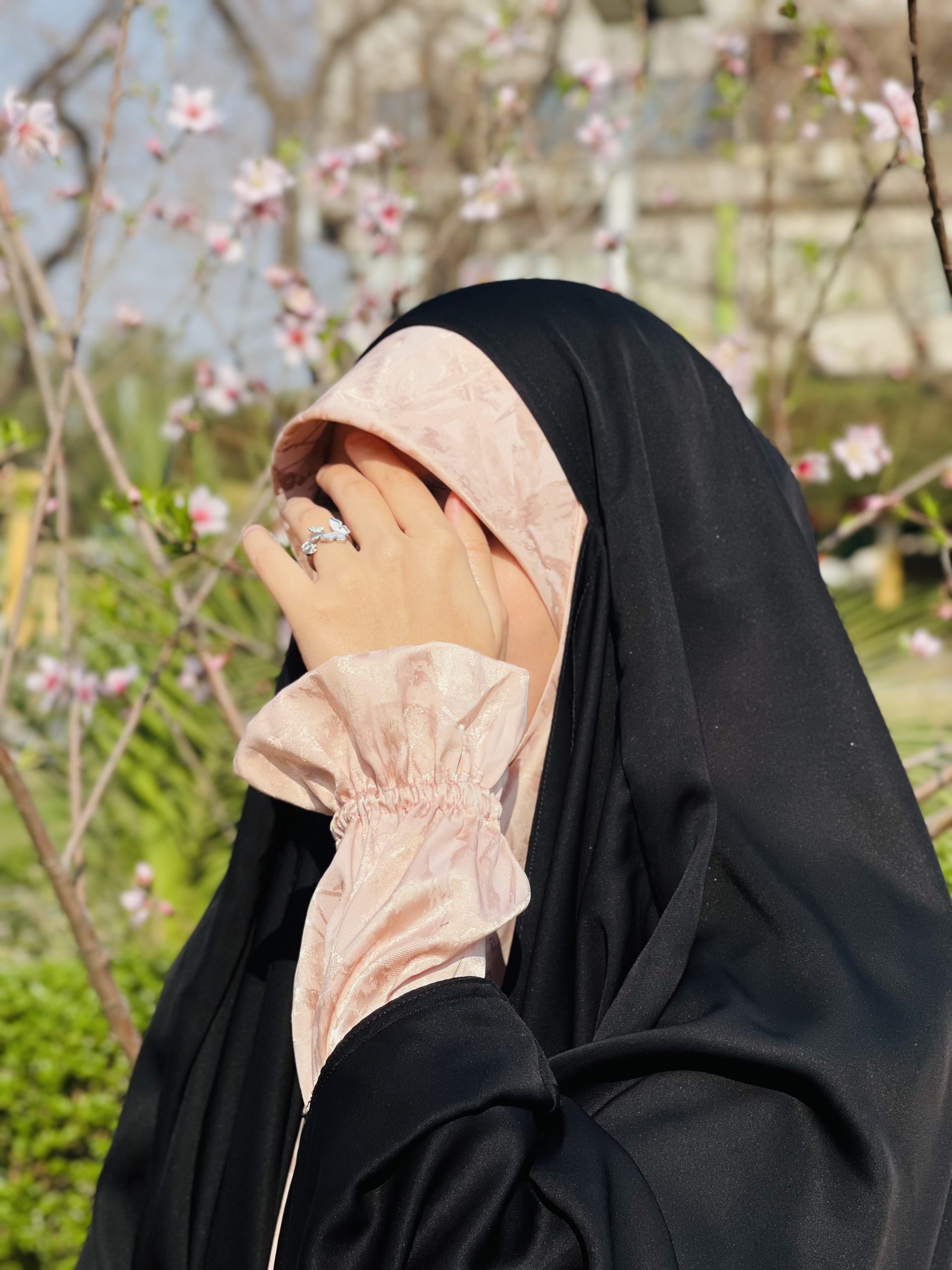 Sleeves and Scarf Set-a Set of Long Sleeves and Scarf - Image 3